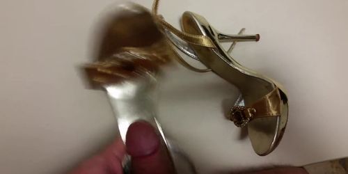 Golden Heels Cum