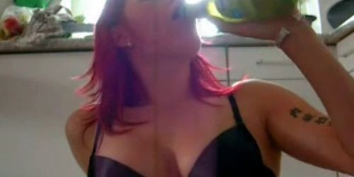 Teen redhead amateur bottle stuff..RDL