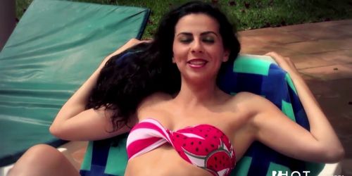 Hotgold Big tits Latina gets fucked by the pool