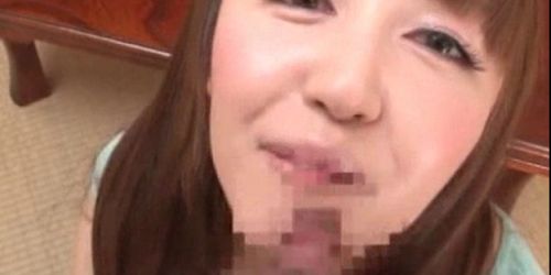 Mature Japanese babe sucking cock