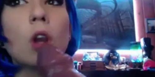 gorgeous Blue hair babe really knows how to suck