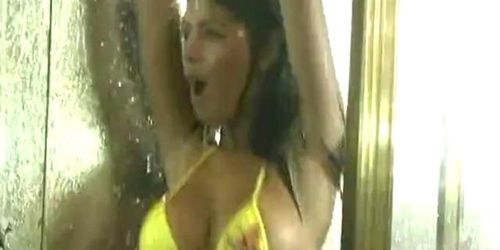 Karla Spice - Shower Cut