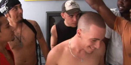 Massive guy fucks a horny dude