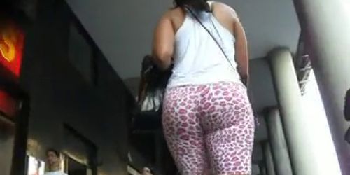 cavalona com sua bunda encantadora de homens