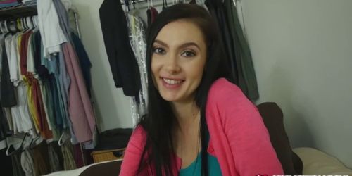 Glorious babe Marley Brinx shows off her fucking skills