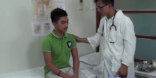 Ethnic doctor facefucks twinks before enema