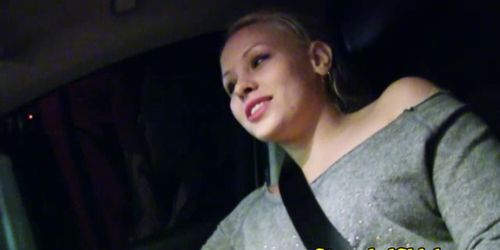 Teen hitchhiker gives driver a handjob