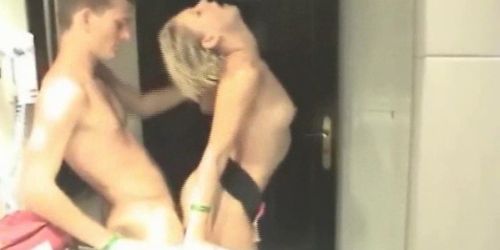 Amateur Blondie Fucked In The Bathroom