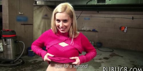 Sexy amateur blonde Czech girl nailed for a chunk of ca