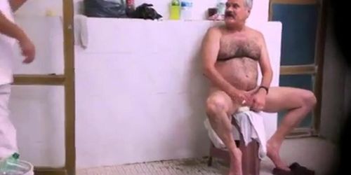 Str8 spy pakistani daddy in public bath