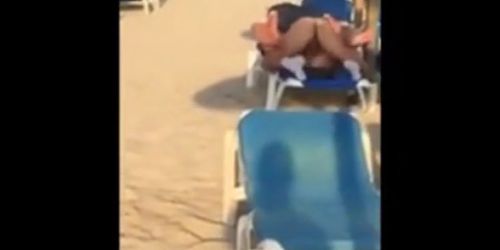 Amateur couple public beach sex - nicolo33