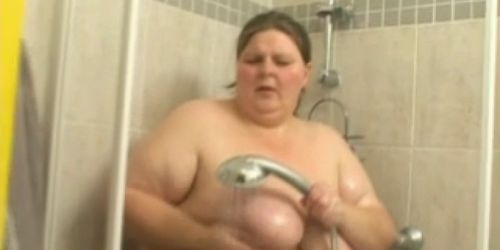 Big white chick in the shower