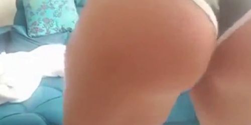 Thick Latina Teen Shakes Her Huge Ass