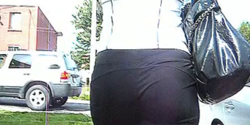 Voyeur Yoga pants walking on street