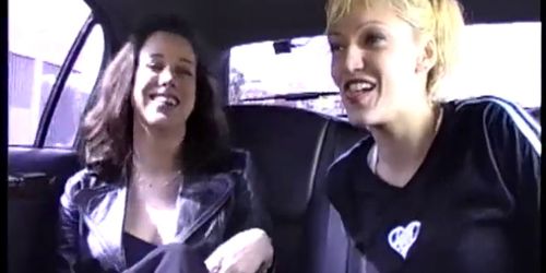 An amazing double blowjob in the car