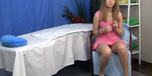 Youngs blonde gets in massage fuck