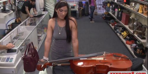 Latina woman pawns a Cello and pounded to earn extra mo