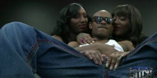 Big Dick Bitch and Ts Kimmy Breaking down a Thug