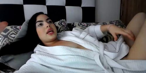 Sexy Latina Moans From Extreme Pleasure