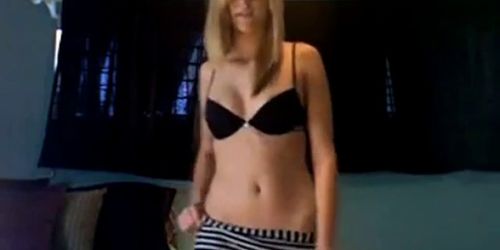 Hot blonde teen performs phenomenal striptease