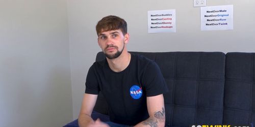 Stud guy comes to agent from a small town for acting