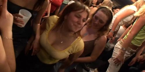 Girls wants to fuck the army dancer