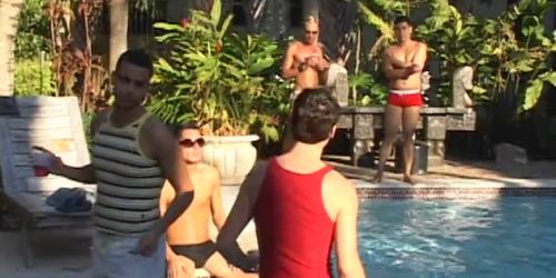 Hunk with big balls bangs ass