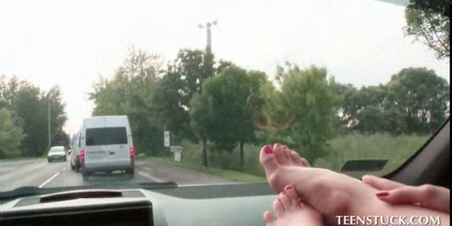 Wet hitchhiker gives boner to the horny driver