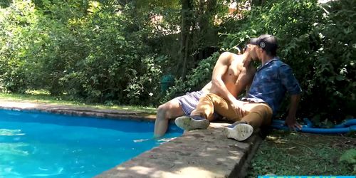Stud latino anal fucked by the swimming pool bareback