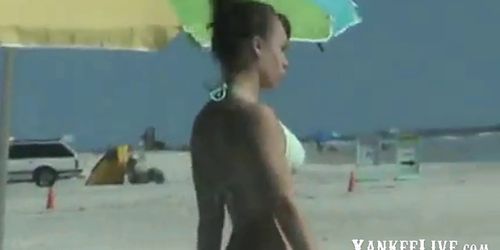 Sexy Bubble butt teen in Bikini