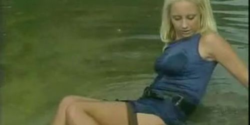 Clair-Lou having fun in a lake 1