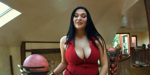 Dped luxurious busty gal