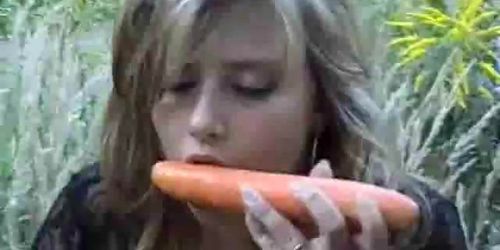 Amateur carrot fuck