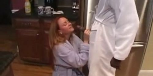 HOT HOUSEWIFE FUCKED IN THE KITCHEN : JANET MASON