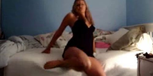 pretty nude dancing