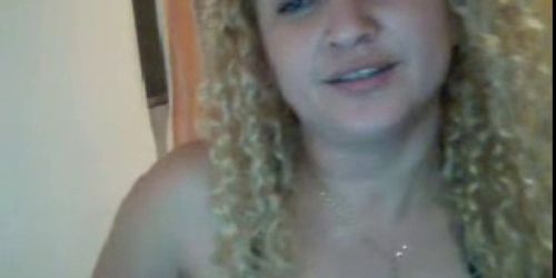 Brazilian girl showing her stuff (Chatroulette)