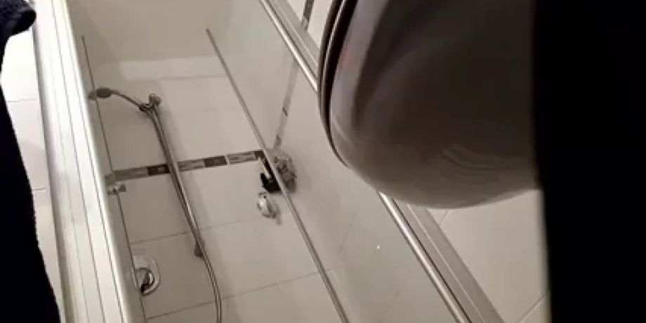My teen stepsis 19 unaware of the shower spy cam EMPFlix Porn Videos