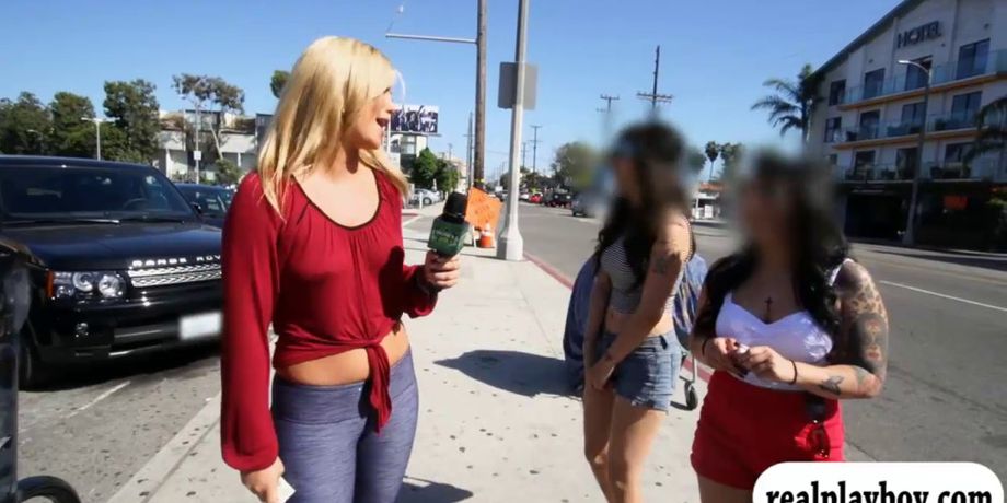 Random women pursuaded to flash their boobs for money EMPFlix Porn Videos