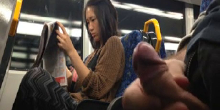 Flash Asian Girl on Train EMPFlix Porn Videos