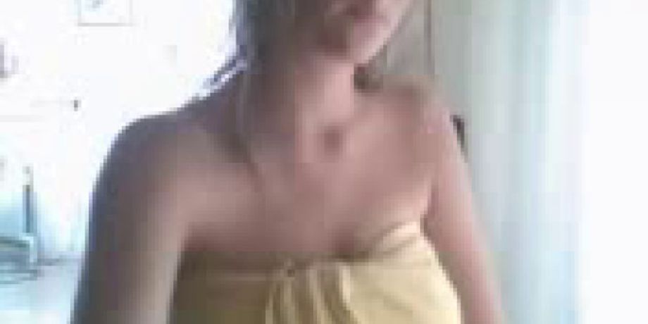 Schoolgirl With Nice Budding Breasts EMPFlix Porn Videos